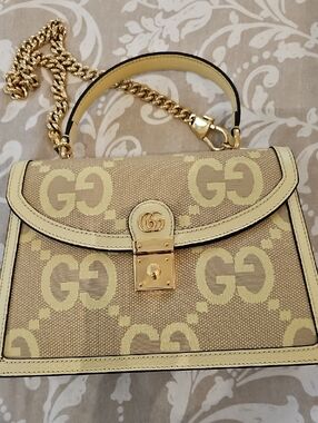Gucci Yellow-Beige GG Ophidia medium top handle bag
